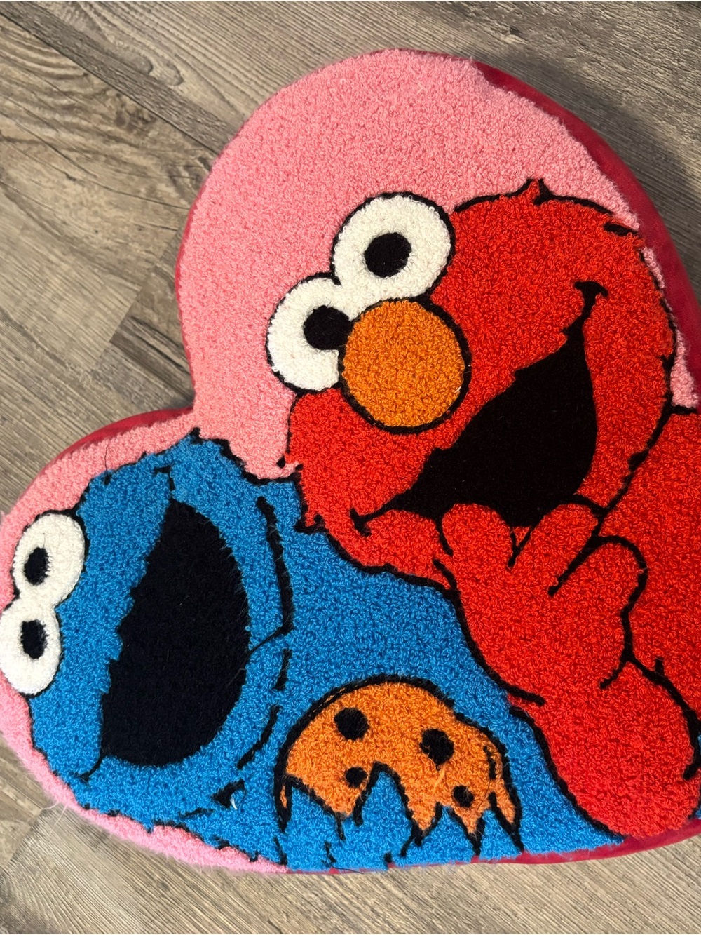 Sesame Street Plush Tag Detail - Red and Green Accent